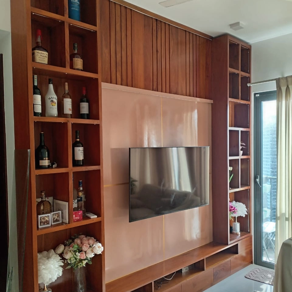 tv_wall_square_under_250kb