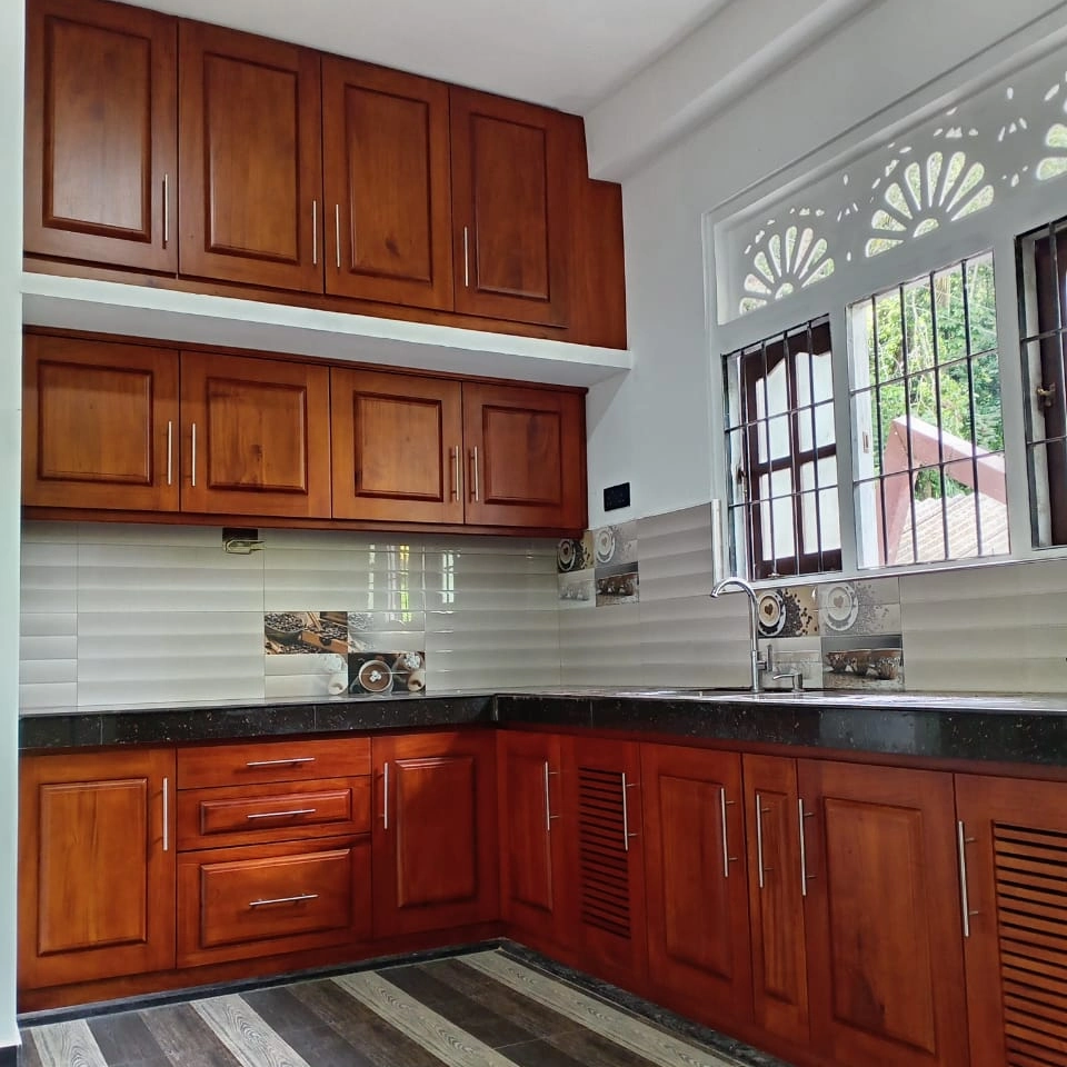 wooden_kitchen_square_under_250kb